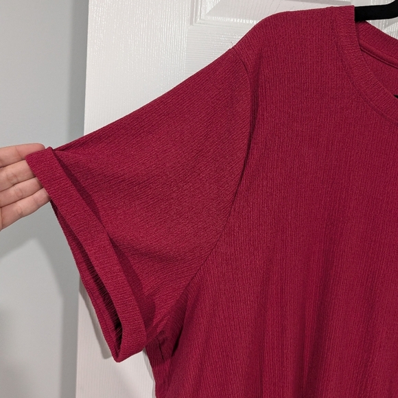 Lane Bryant Anemone Short-Sleeve Smocked-Hem Tee in Size 22/24 (3X) - Picture 4 of 9